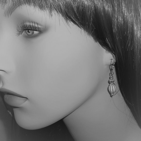 Red & White Earrings Set Jewelry Fashion NWT 6560 - Picture 8 of 10